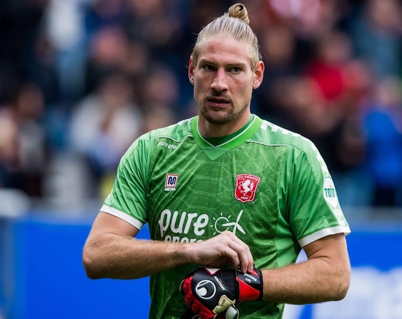 Lars Unnerstall hiện đang thi đấu cho câu lạc bộ Hà Lan FC Twente